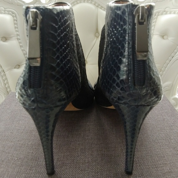 BCBGMaxazria Navy Snakeskin Black Lace Lthr Bootie - Picture 3 of 3